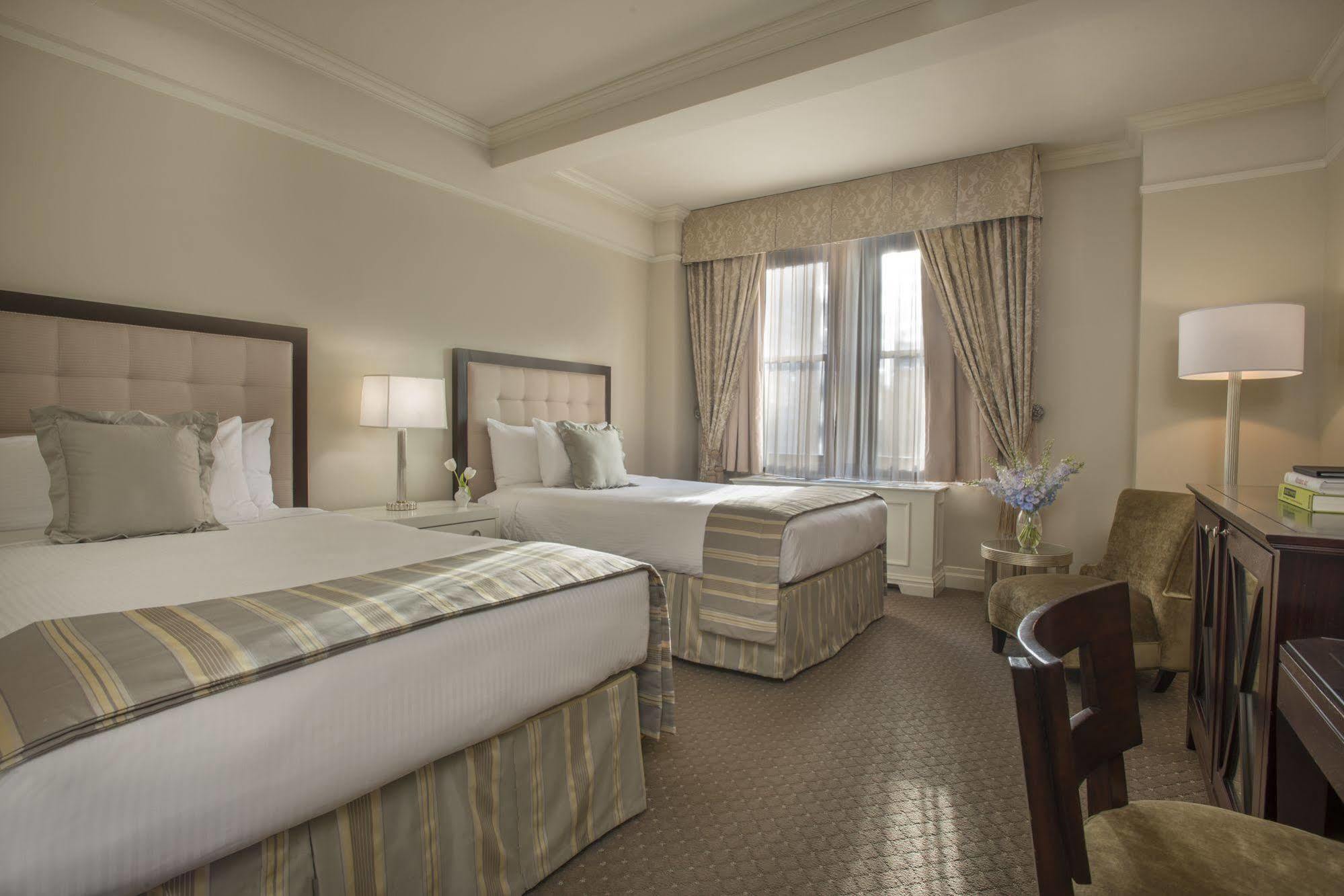 Hotel Warwick New York Esterno foto