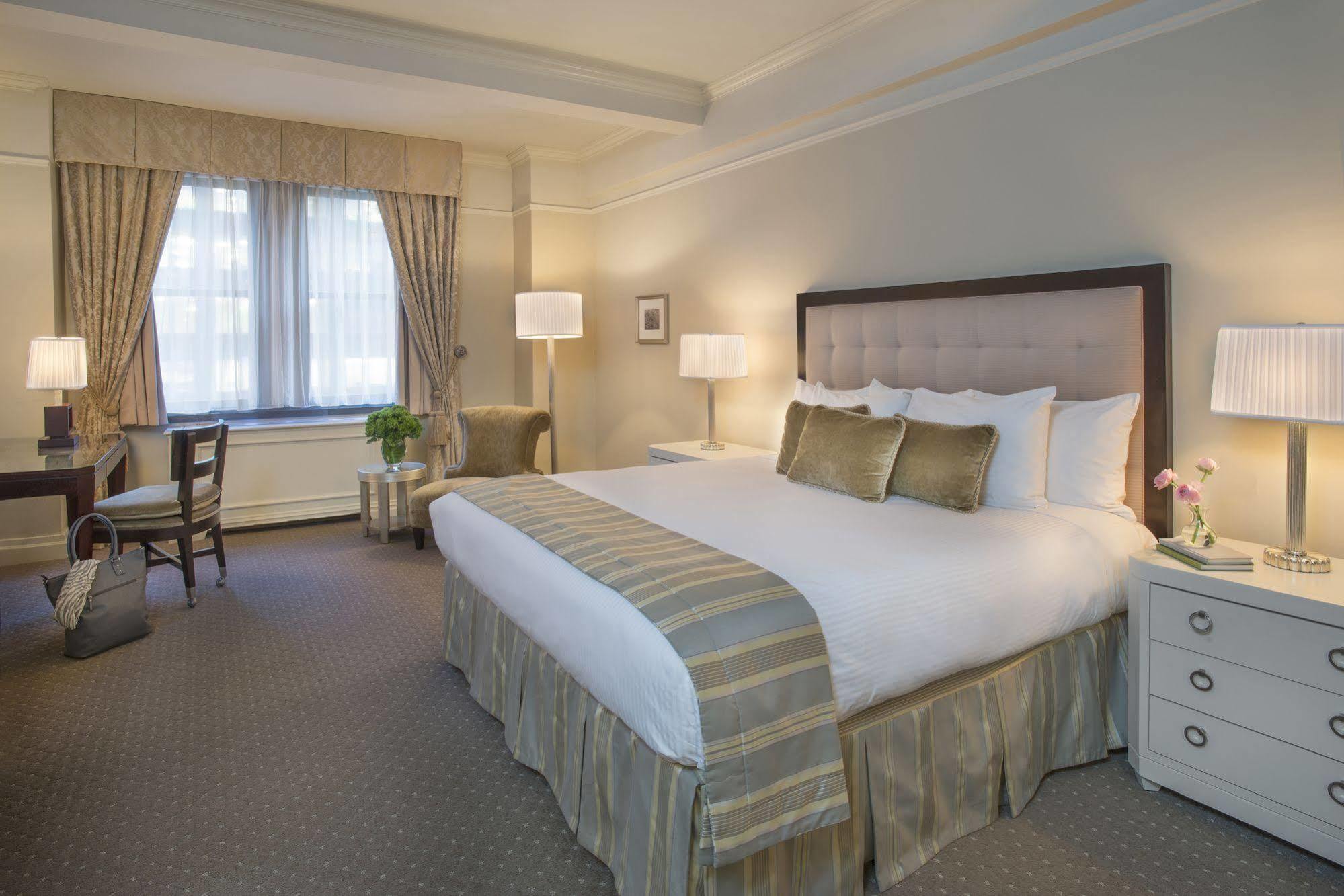 Hotel Warwick New York Esterno foto
